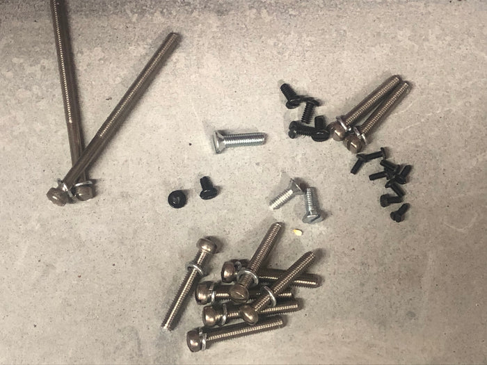 Screw kit, Late Quadrajet 75-89