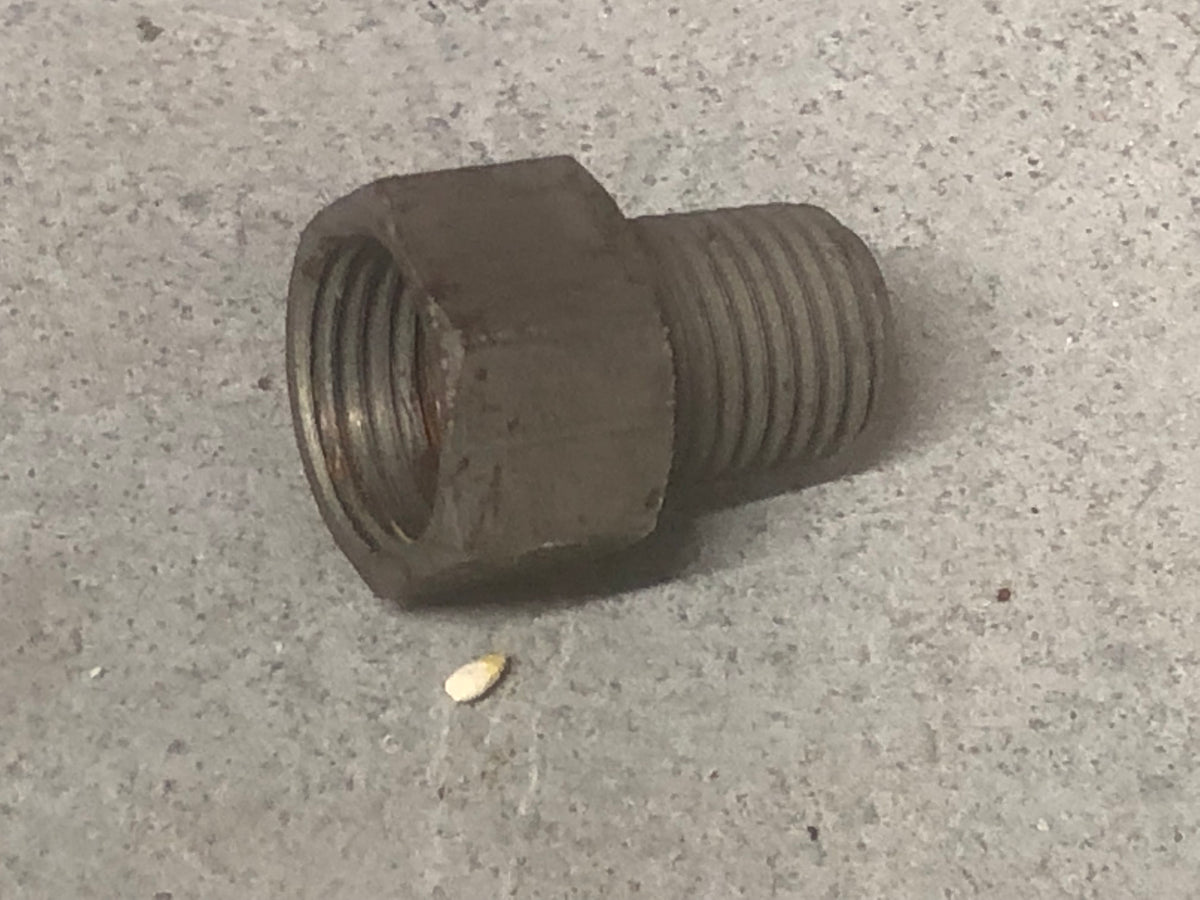 Vacuum port, Brake line fitting