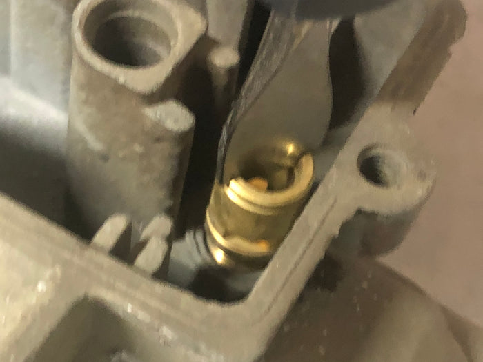 Needle/Seat Remover and Install Tool. 1/2" blade driver