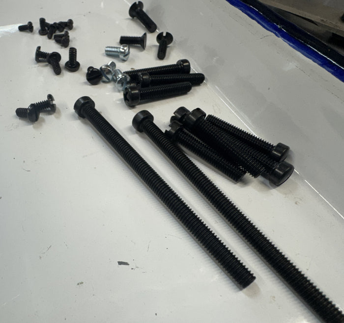 Complete Quadrajet screw kit 65-74