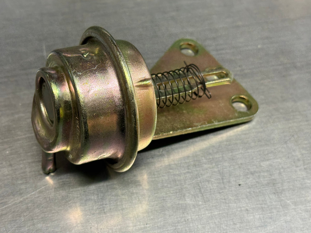 Choke pull off, Vacuum Brake 884, rear mounted