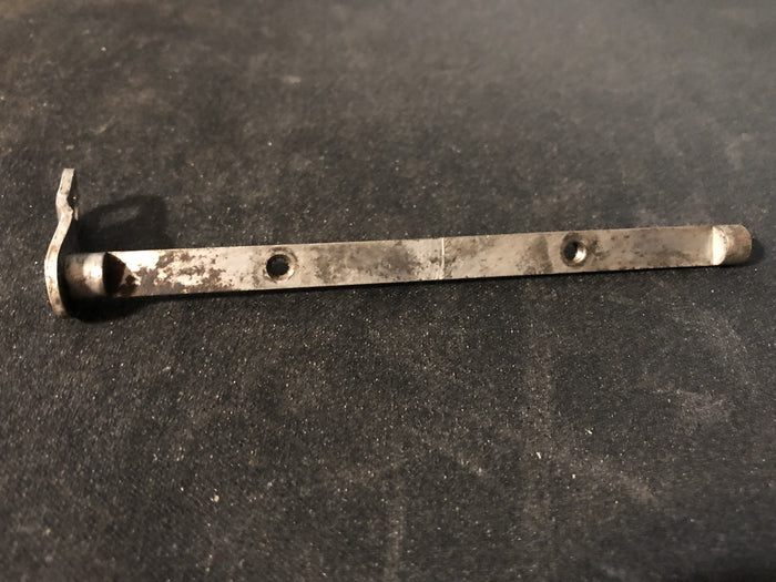 Primary Choke Shaft 31232 Used Early style narrow holes