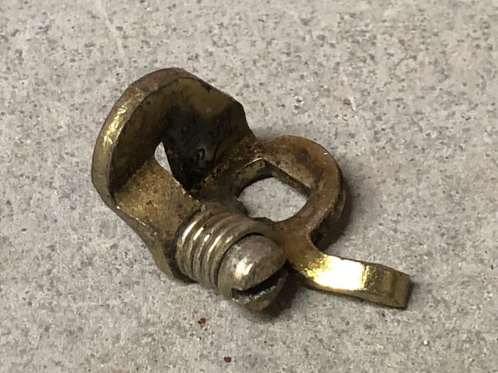 Fast idle speed adjuster screw.  31162